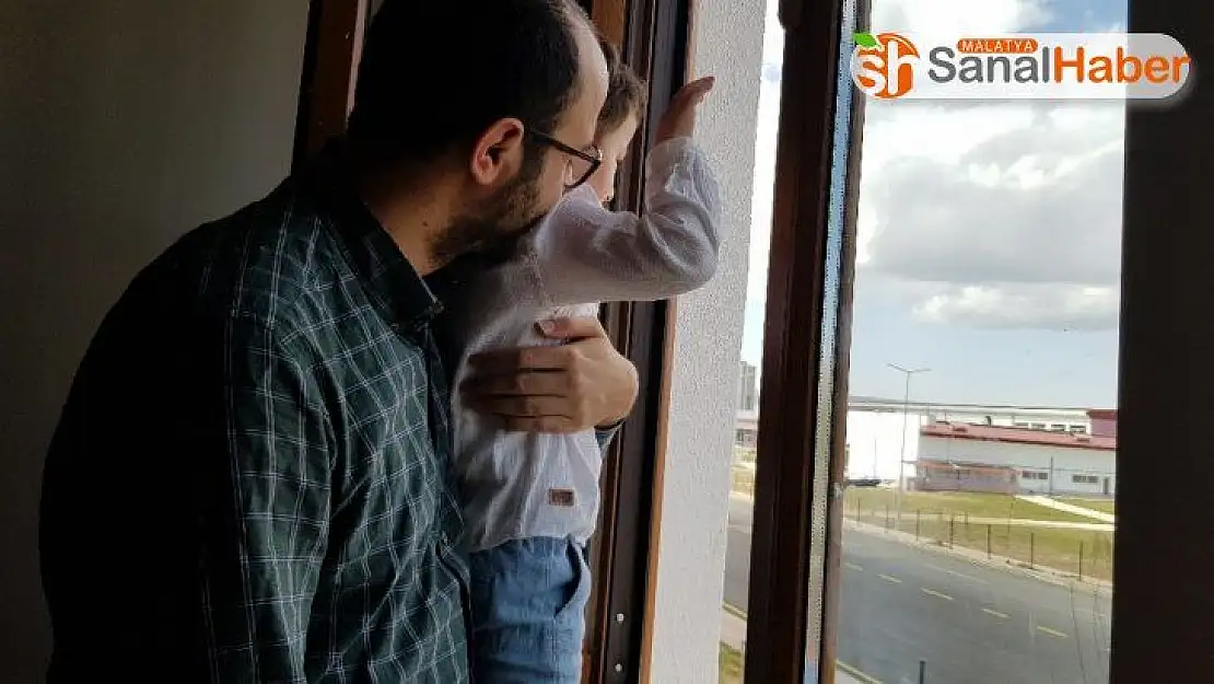 Öğrencilerden, karantina altındaki miniklere sürpriz