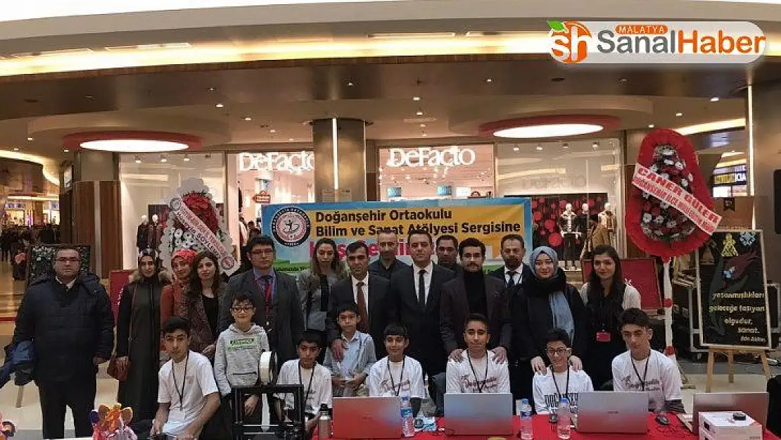 Öğrencilerin sergisi ilgi gördü