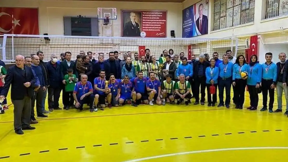 'Öğretmenler günü voleybol turnuvası tamamlandı'