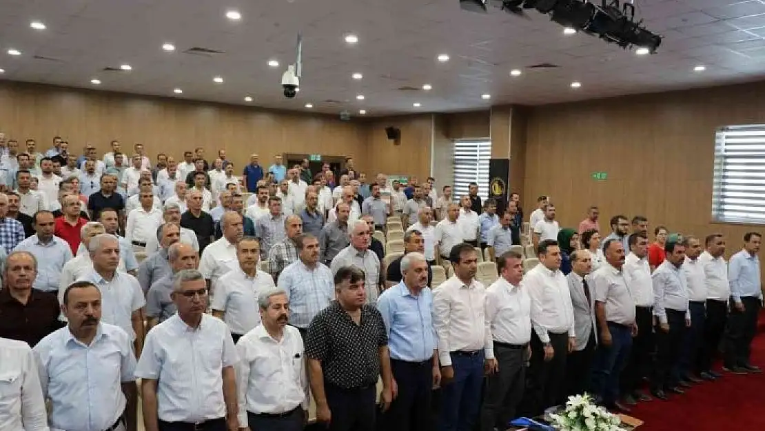 'Okul müdürleriyle toplandı'