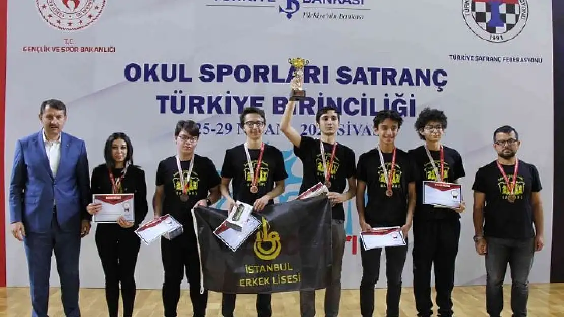 'Okul Sporları Satranç Türkiye Birinciliğinde ödüller sahiplerini buldu'