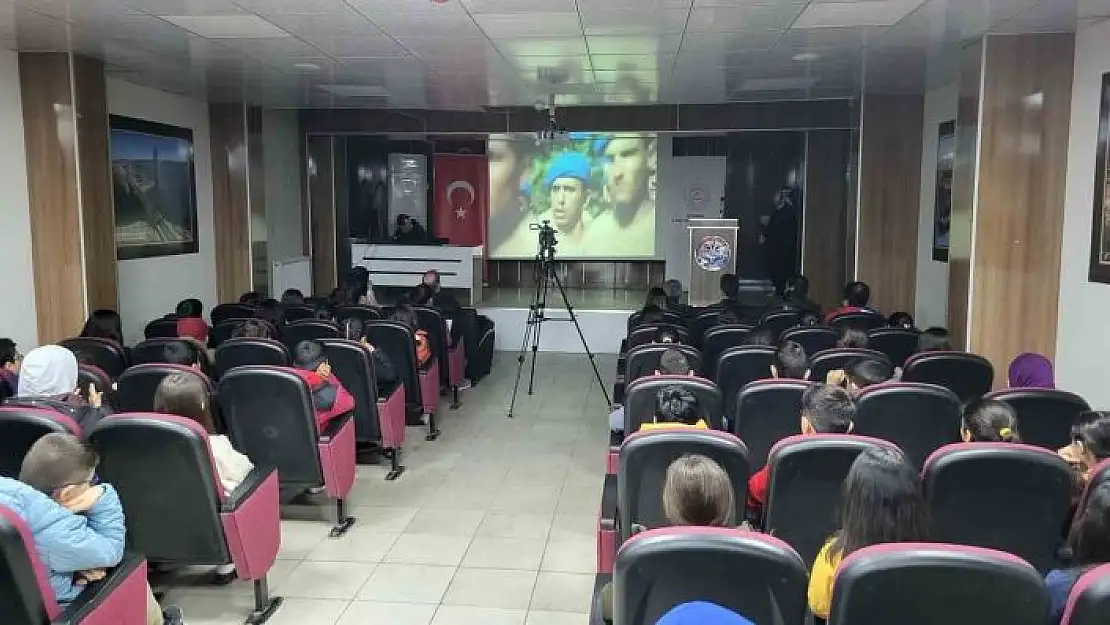 'Okullarda şehitler anıldı'