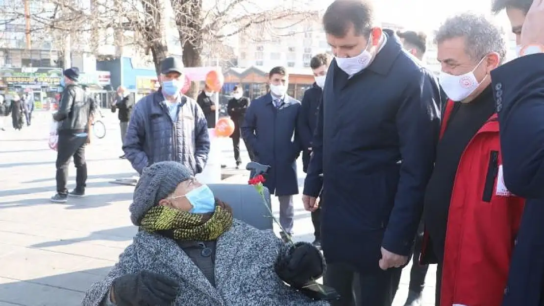 'Ölen kedisi için 3 gün ağladı'