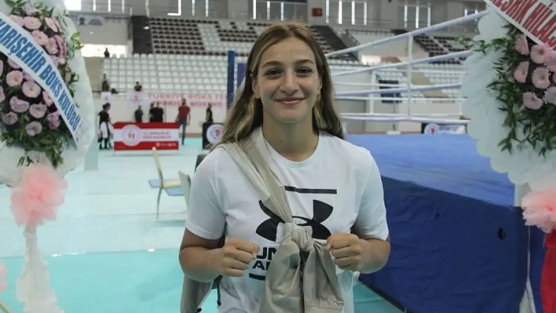 'Olimpiyat ikincisi Buse Naz Çakıroğlu: ''Moral vermek için Elazığ´a geldim'''