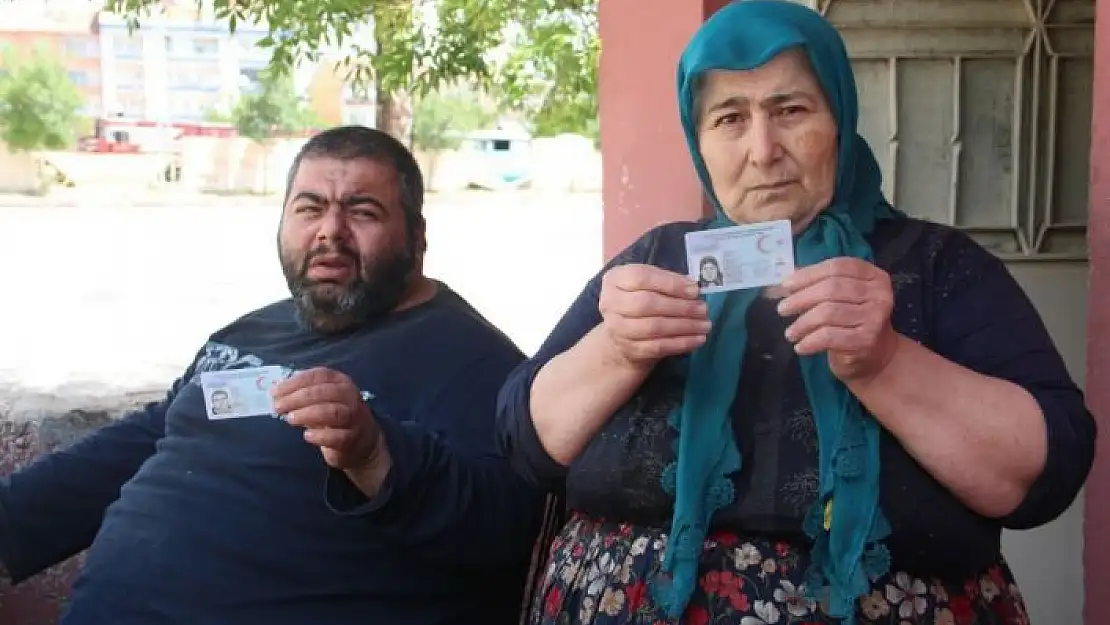 'Ölmediklerini ispat ettiler, yeni kimliklerine kavuştular'