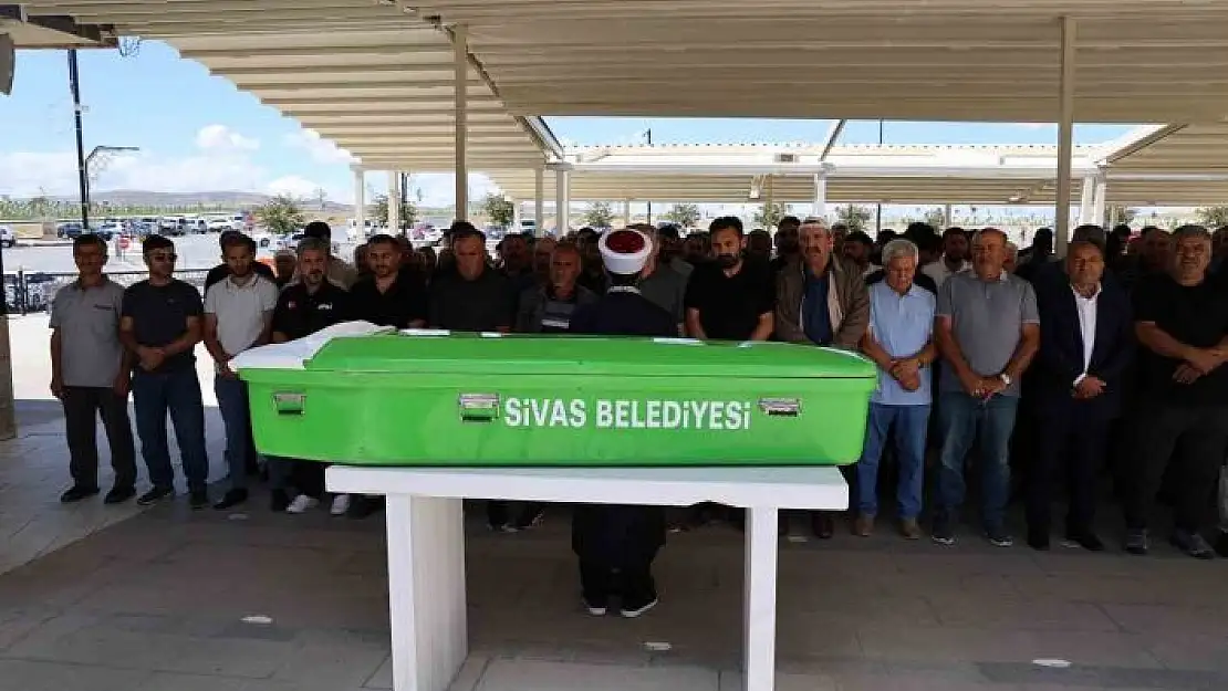 'Organları 4 hastaya umut oldu, Sivasta son yolculuğuna uğurlandı'