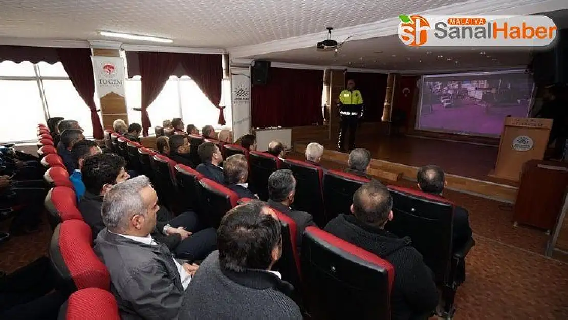 Otobüs şoförlerine güvenli sürüş eğitimi