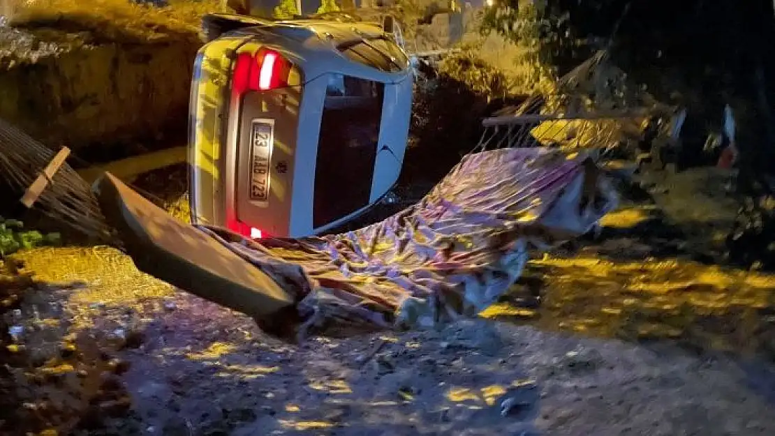 'Otomobil bahçeye uçtu: 2 yaralı'