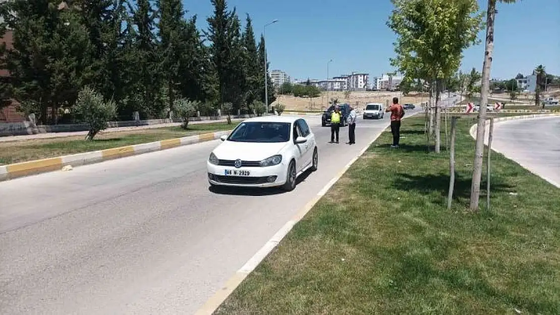 'Otomobil ile bisiklet çarpıştı: 1 yaralı'