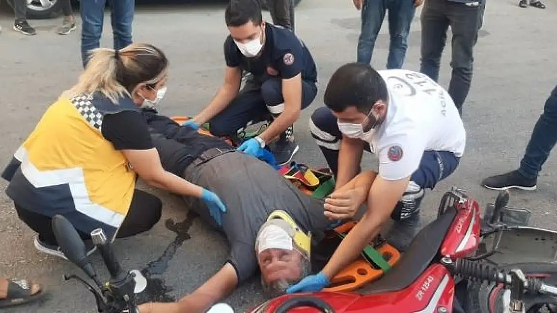 'Otomobil ile motosiklet çarpıştı: 1 yaralı'