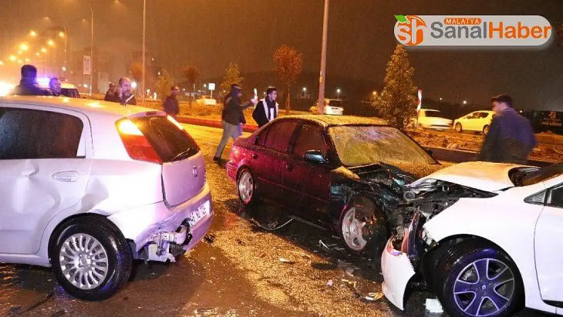 Otomobil kaza sonrası toplanan kalabalığa daldı: 8 yaralı