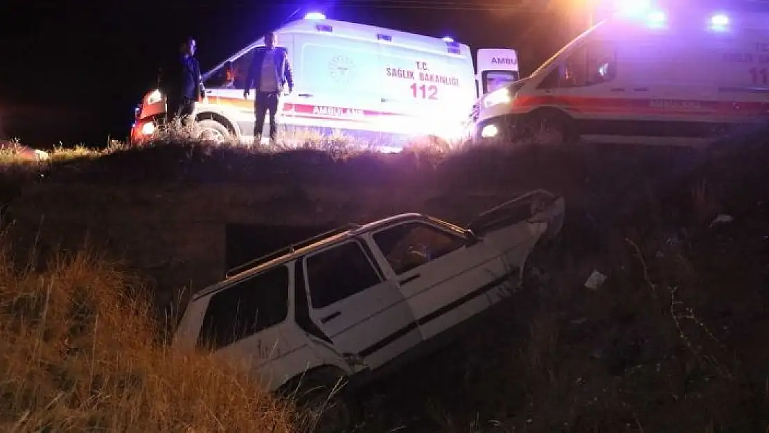 'Otomobil menfeze uçtu:3 yaralı'
