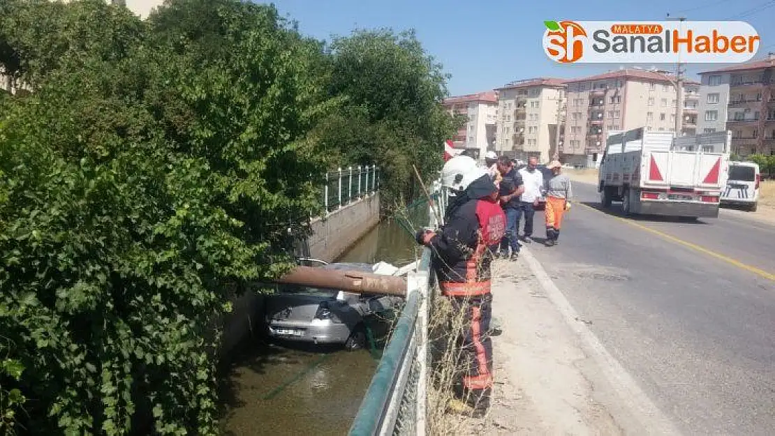 Otomobil sulama kanalına uçtu 1 yaralı