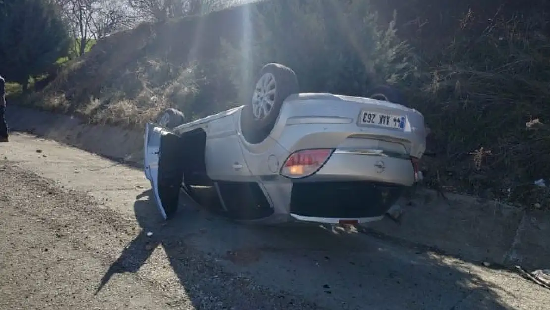'Otomobil takla attı sürücüsü yara almadan kurtuldu'