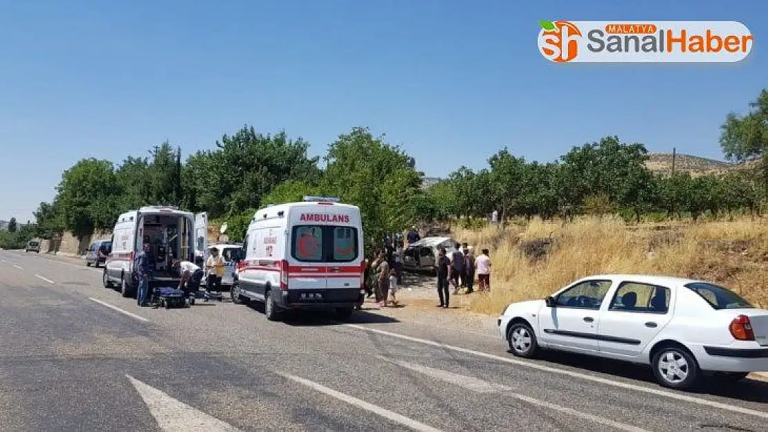 Otomobil yol kenarında bekleyen anne ve çocuklarına çarptı: 6 yaralı