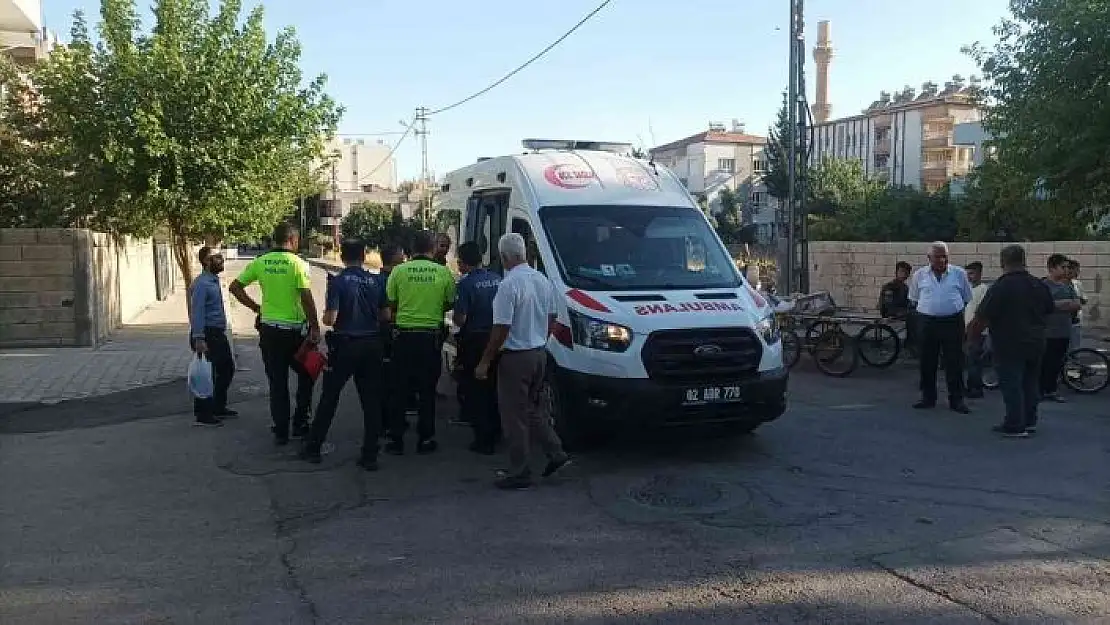 'Otomobilin çarpıp kaçtığı ambulanstaki doktor yaralandı'