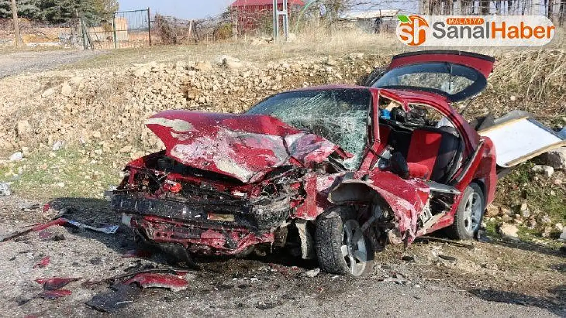 Malatya'da feci kaza 1'i ağır 3 yaralı
