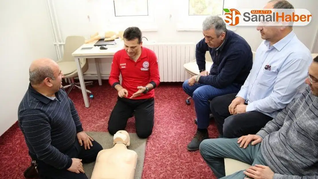Özel İdare personeline ilk yardım eğitimi