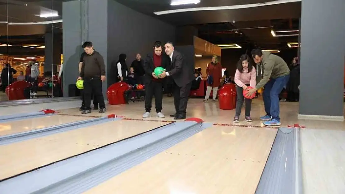 'Özel sporcular bowling oynayarak eğlendi'