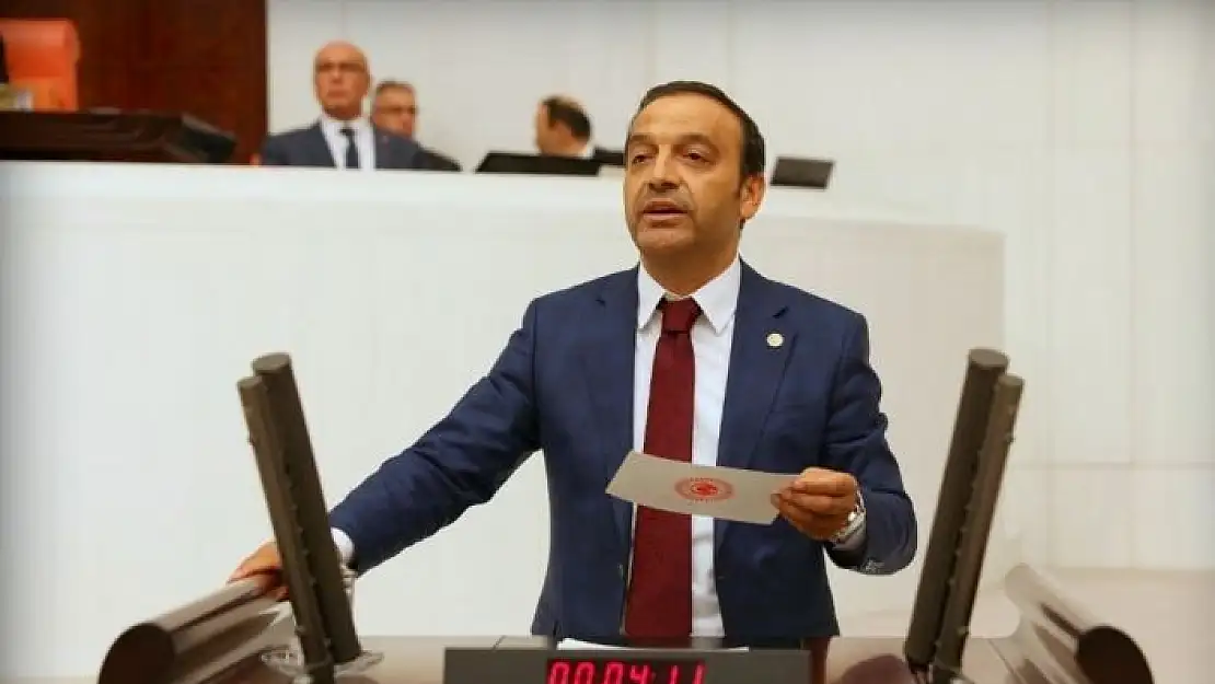 'Özyürek: Yorulmadan çalışmaya devam edeceğiz'