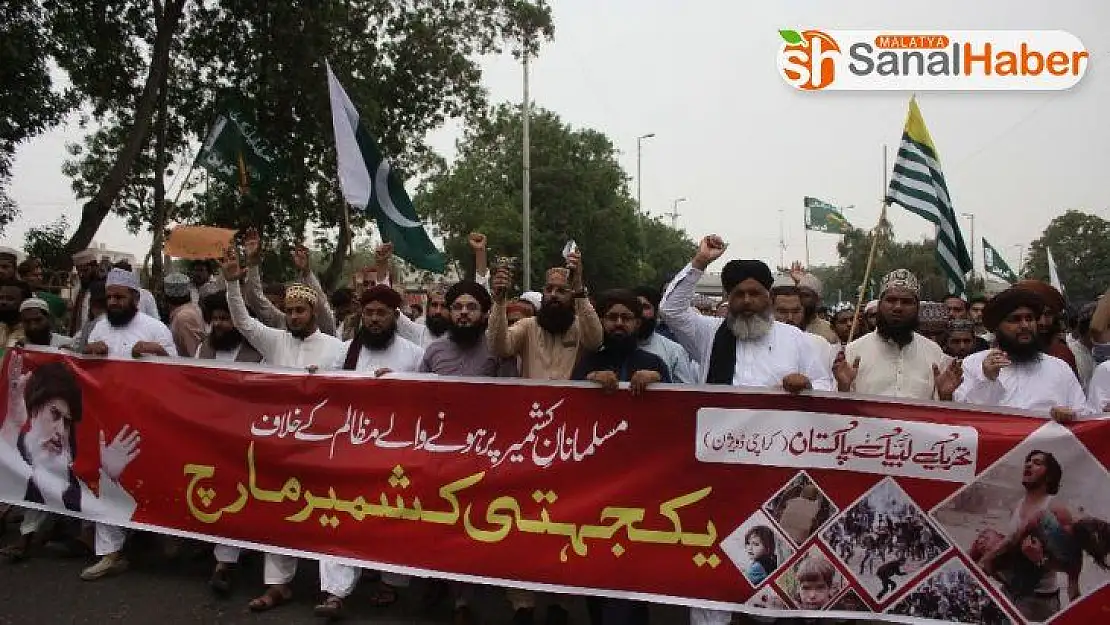 Pakistan'ın Muhafazakar Partisi'nden Hindistan karşıtı protesto