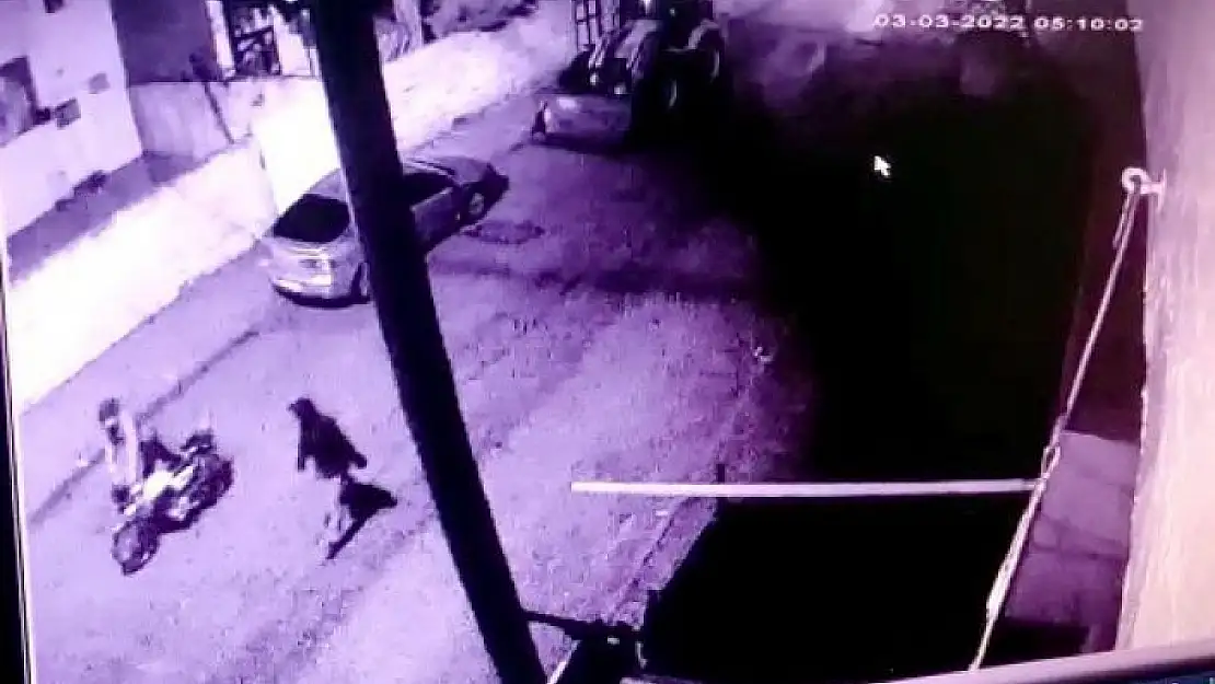 'Park halindeki motosikleti çaldılar'