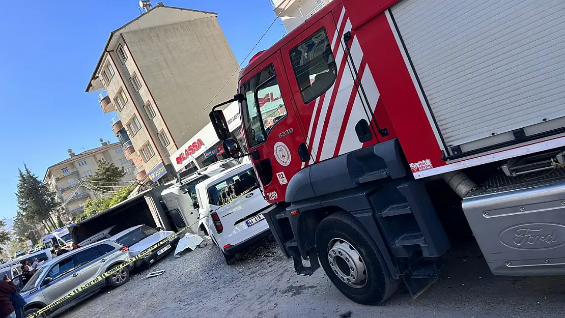 Paşaköşkü'nde hafriyat kamyonu ortalığı savaş alanına çevirdi