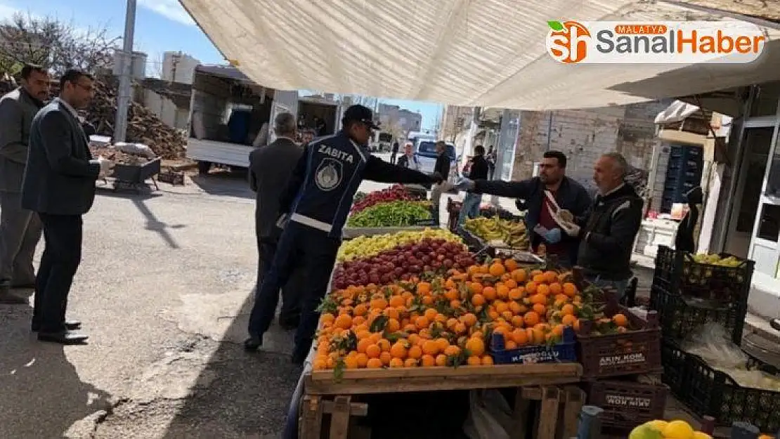 Pazar esnafı korona virüsü konusunda bilgilendirildi