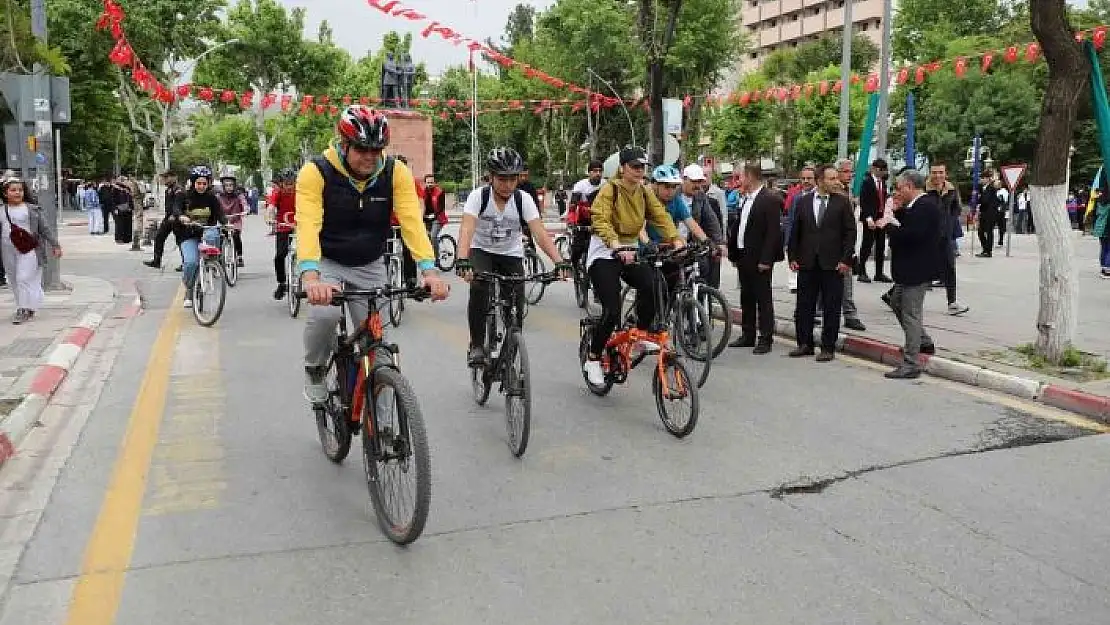 'Pedallar Gençlik Haftası için çevrildi'