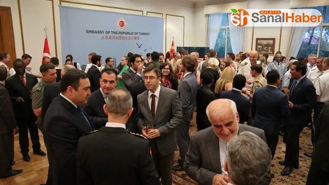 Pekin'de 30 Ağustos resepsiyonu