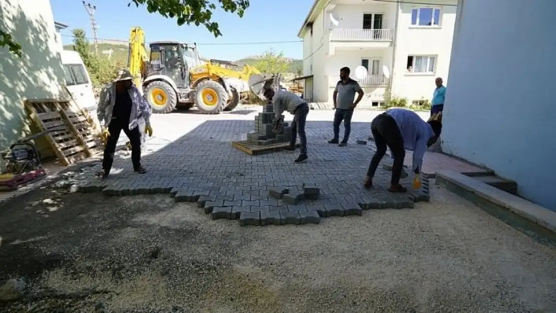 'Petrol Mahallesine kilitli parke taşı'