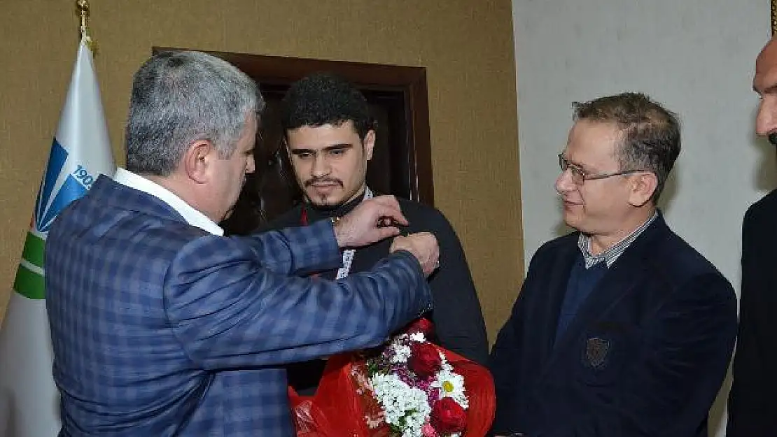 'Polat ''Başarı Tüm Engelleri Aşarak, Bahane Üretmeyerek Kazanılır'''
