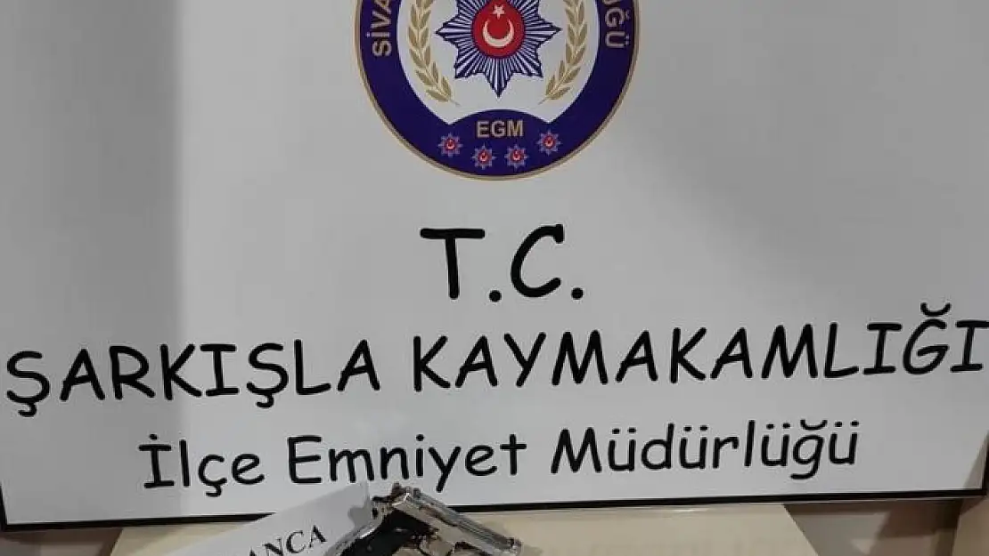 'Polis ekipleri çeşitli suçlardan aranan 13 şahsı yakaladı'