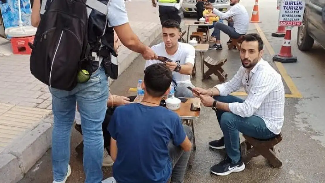 'Polis ekipleri vatandaşlara KADES´i  anlattı'