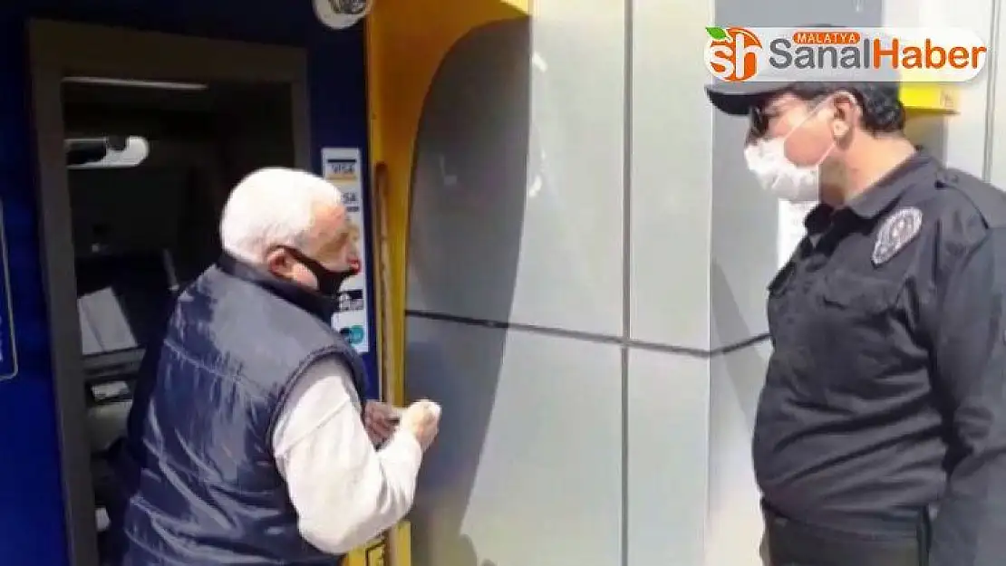 Malatya'da polis vatandaşın yanında