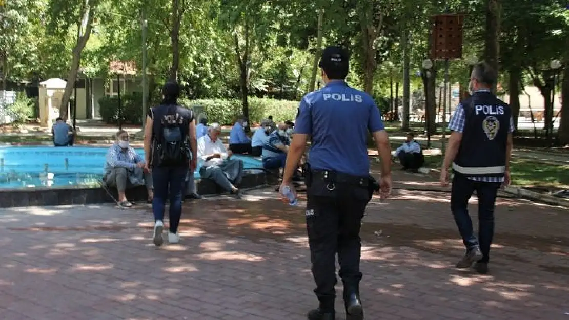 'Polisi gören maskesini taktı'