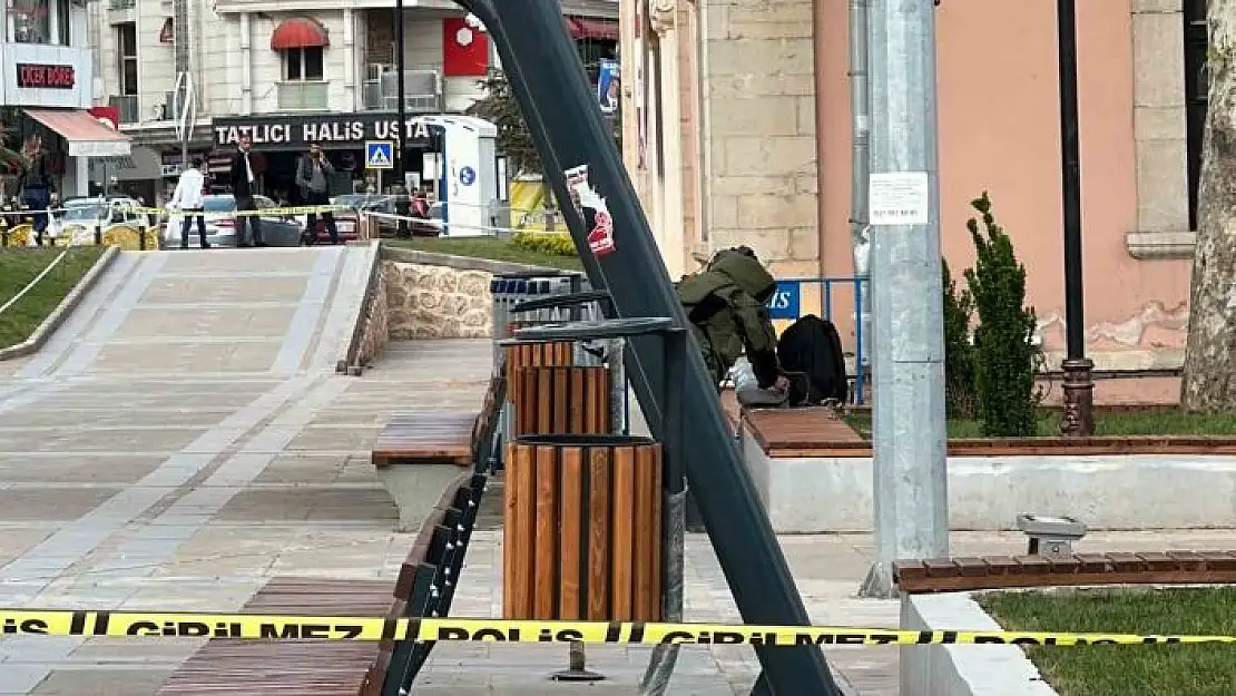 'Polisi görünce bırakıp kaçtığı çanta fünyeyle patlatıldı'
