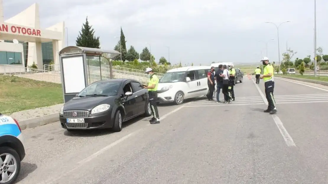 'Polislerden sürücülere broşürlü bilgilendirme'