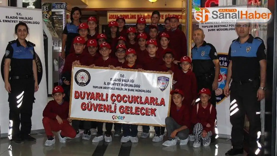 Polislerin eşlik ettiği çocuklar, gönüllerince eğlendi