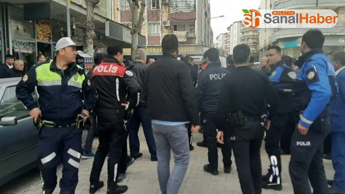 Polisten sokak kavgasına biber gazlı müdahale