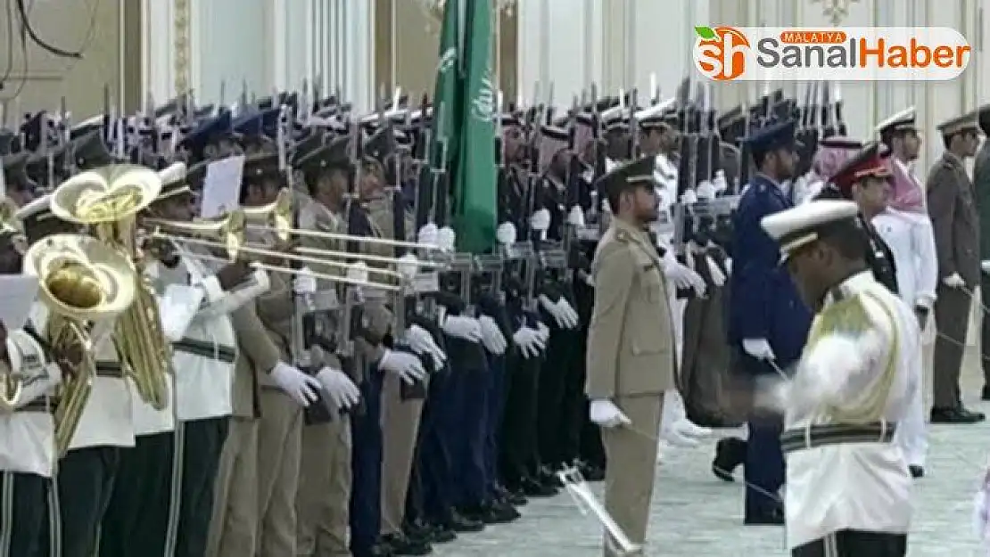 Putin'in Suudi Arabistan ziyaretinde bando krizi