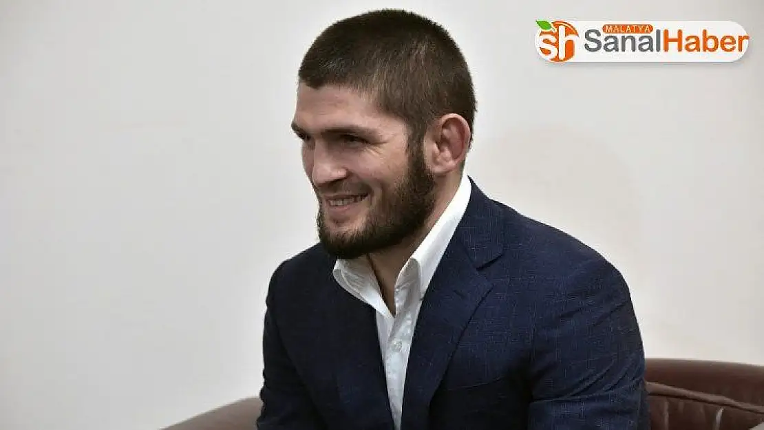 Putin, Müslüman dövüşçü Nurmagomedov ile bir araya geldi
