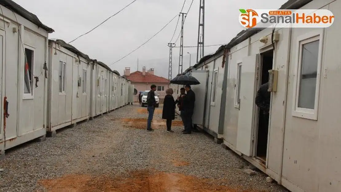 Pütürge'de depremzedeler konteyner kente yerleştirilmeye başlandı