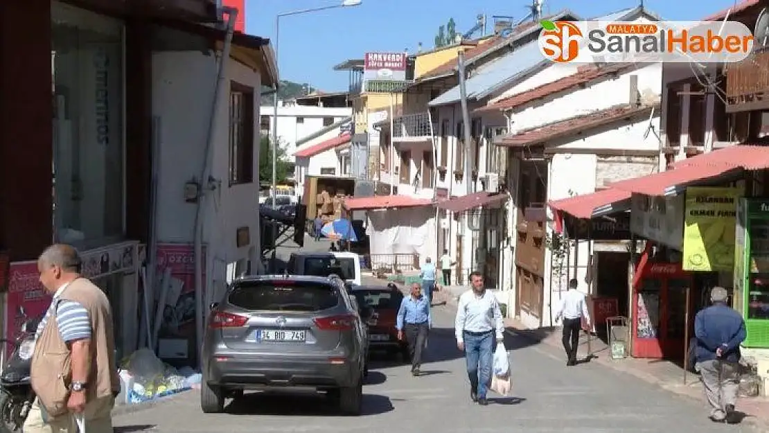 Pütürgeliler, deprem konutlarının biran önce bitmesini bekliyor