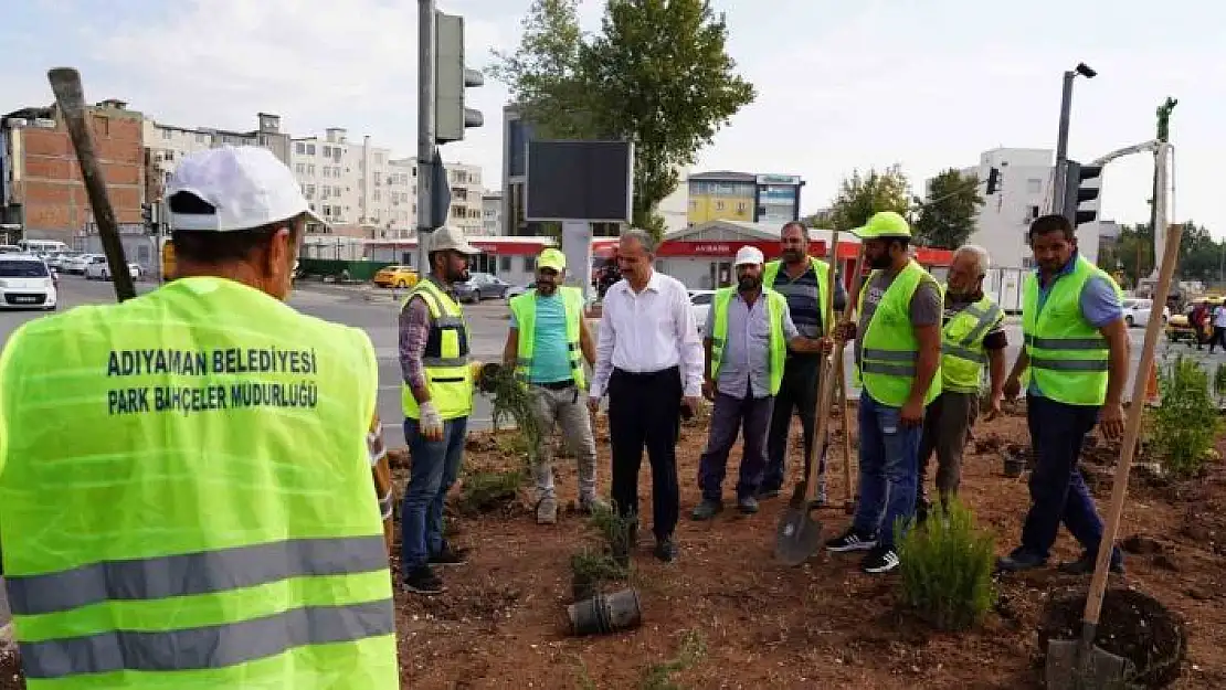 'Refüj ve kavşaklar yenileniyor'