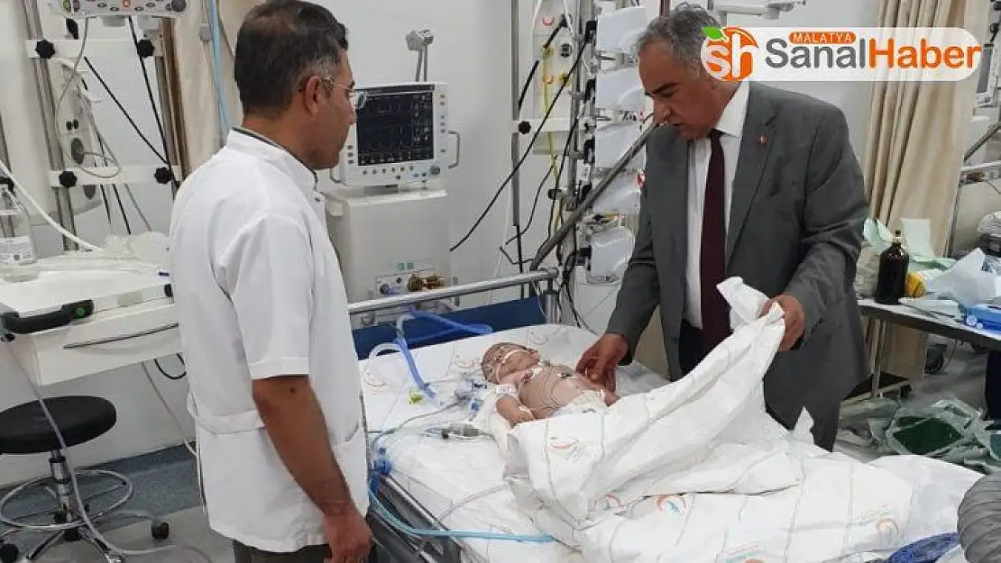Rektör Turgut: 'Biz hekimlerin öncelikli görevi insan hayatıdır'