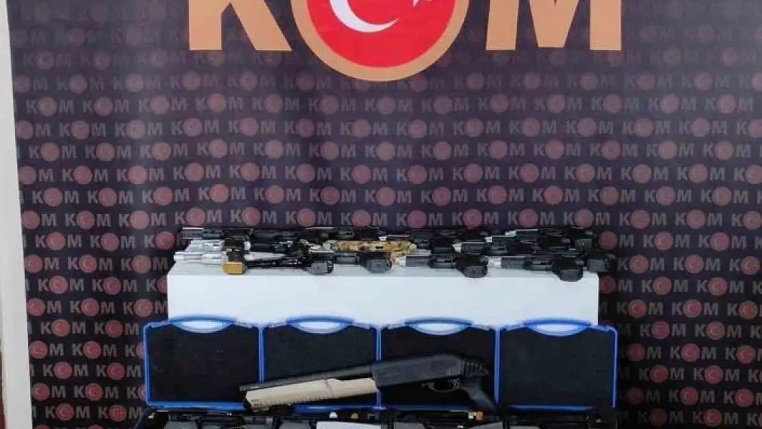 'Ruhsatsız silahlar ele geçirildi, 2 şüpheli gözaltına alındı'