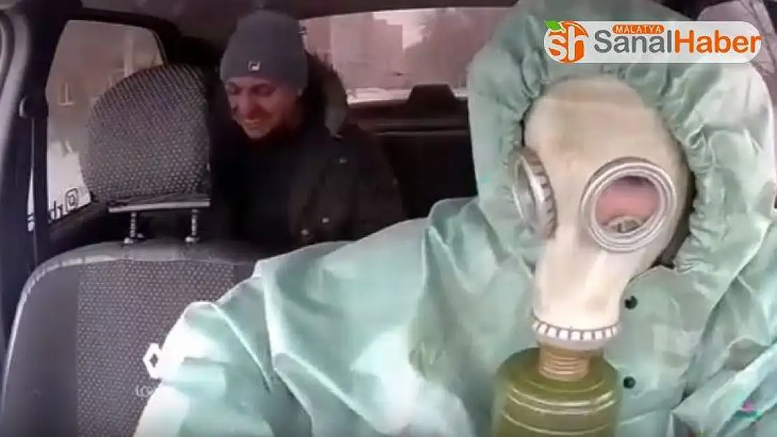 Rus taksi şoförlerinden korona virüsüne karşı maskeli önlem