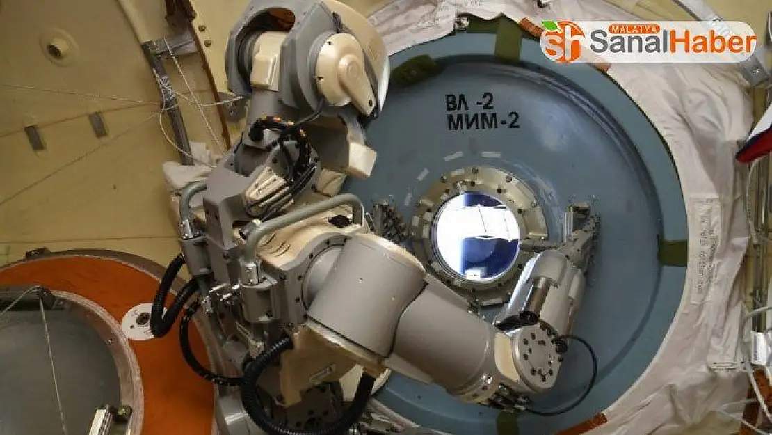 Rusların Robot Fedor'u bu gece dünyaya geri dönecek