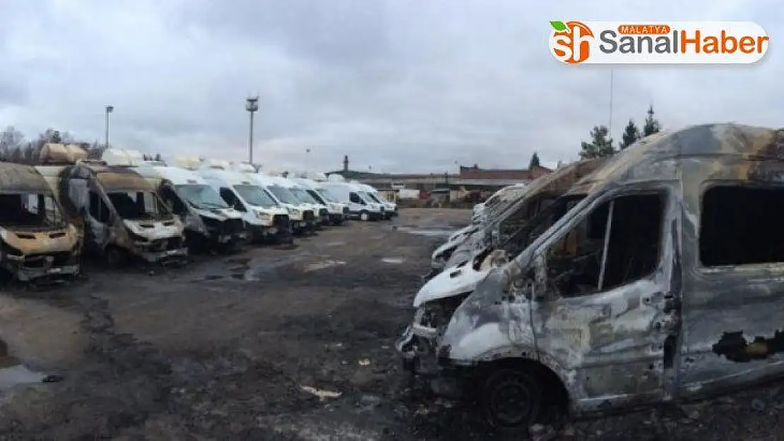 Rusya'da 13 minibüs aynı anda kundaklandı